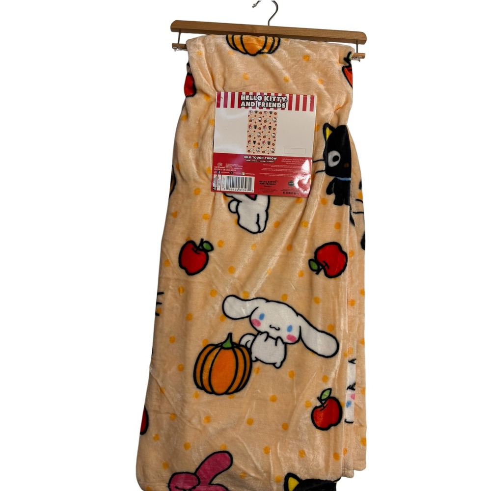 Sanrio Hello Kitty and Friends Pumpkin Apple Pals Silk Touch Throw 50x70 Blanket